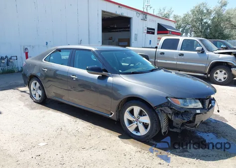 2011 Saab 9-5 Turbo4/Turbo4 Premium z USA, uszkodzony, nr VIN YS3GN4AR1B4003658